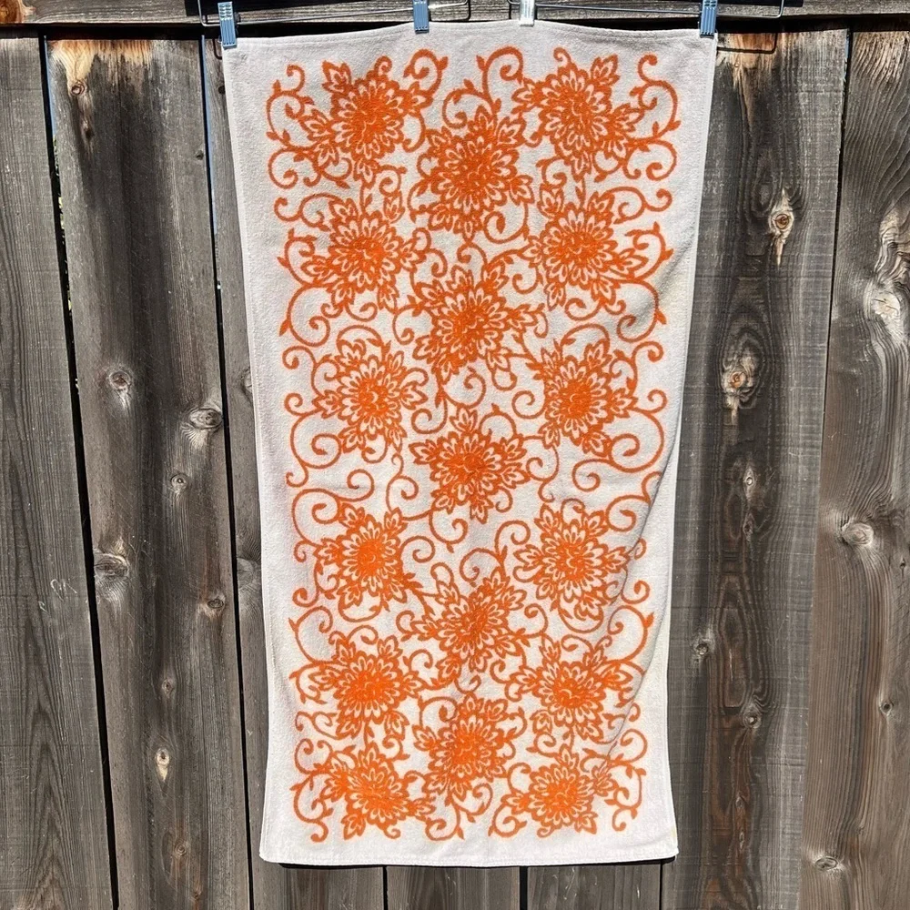 Vintage MCM Screen Prints by Sayco 2 Piece Towel Set White Orange Floral USA
